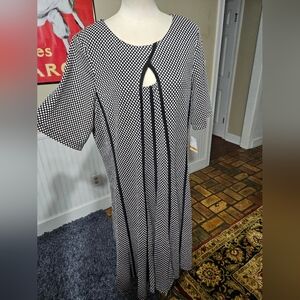 NWT! Gabby Skye Short Sleeve Dress Size 16W